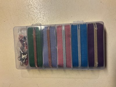 5 st olika dragkedjor 1 yard av varje med 3 kläppar