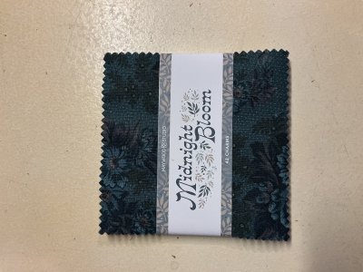 CharmPack5”x5” Midnight Bloom